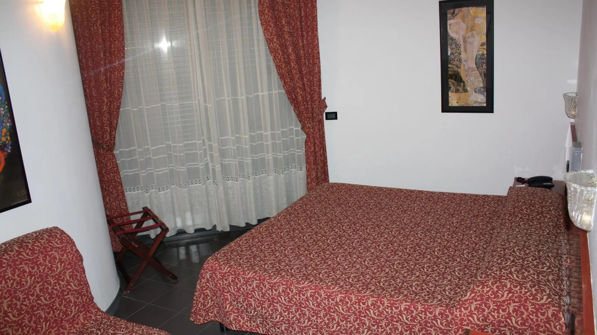 Hotel Nettunia Римини