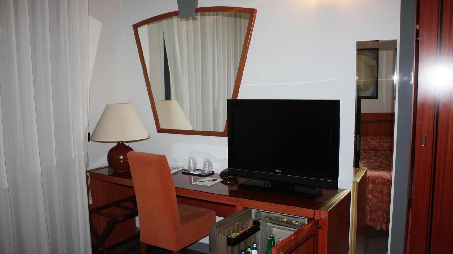 Hotel Nettunia Римини