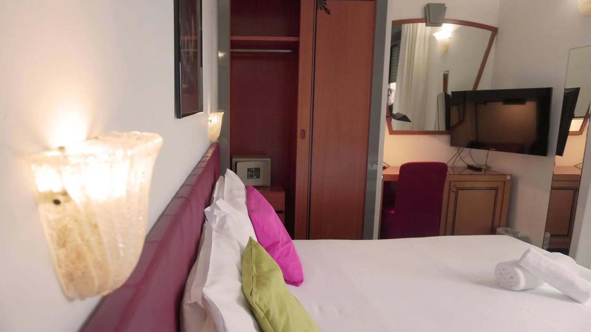 ****  Hotel Nettunia Rimini Italy