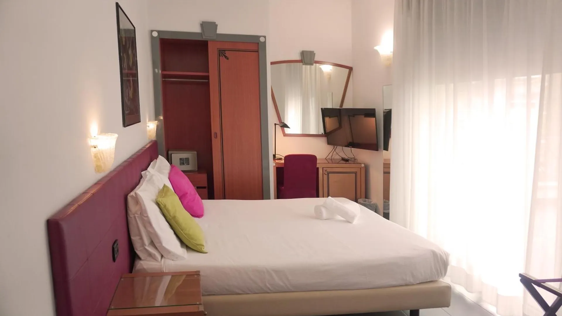 Hotel Nettunia Римини 4*,  Италия