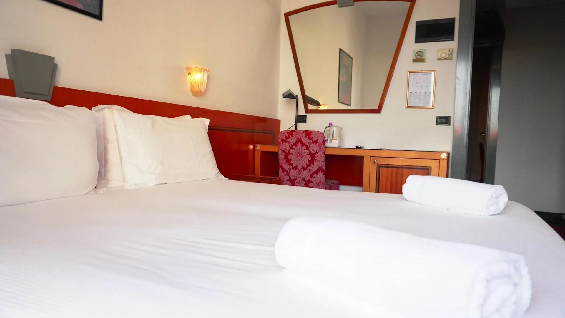 Hotel Nettunia Rimini 4*,  Italy