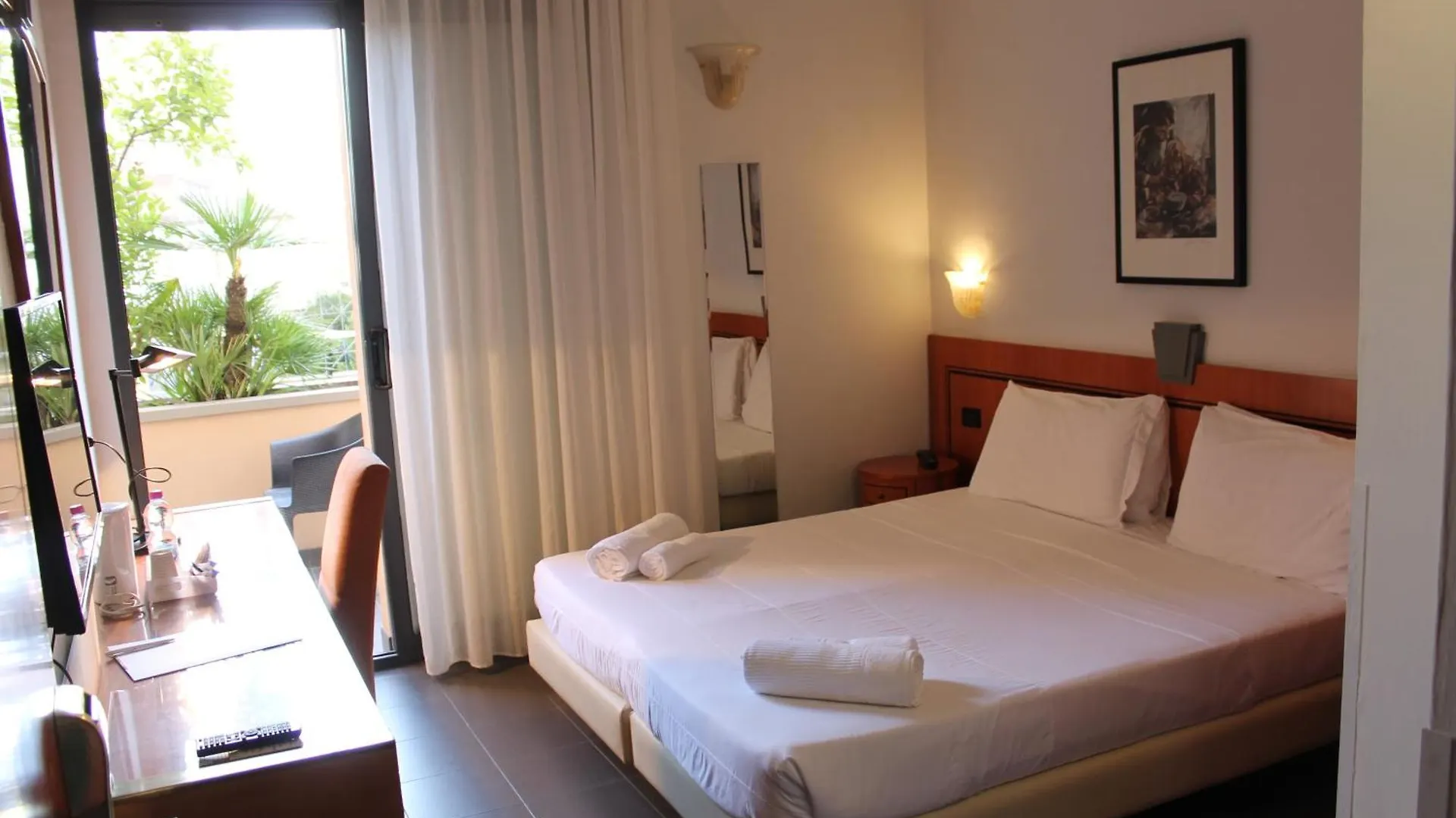 Hotel Nettunia Rimini 4*,  Italy